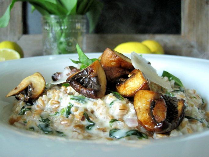 Rezeptbild: Zitroniges Dinkelrisotto mit Bärlauch und Pilzen