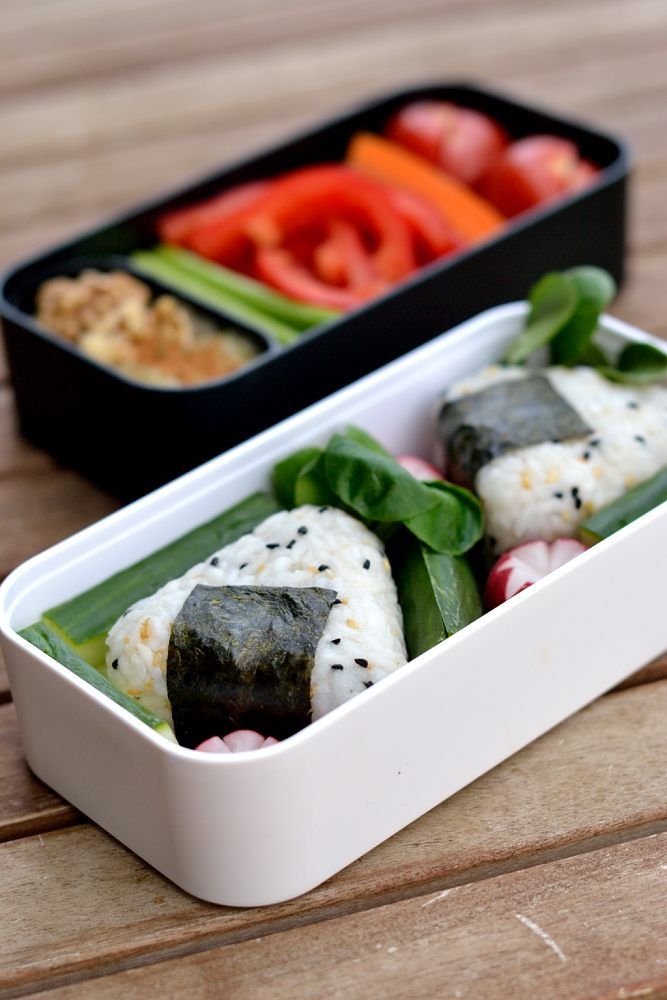 Rezeptbild: Onigiri mit Rührtofu-Füllung