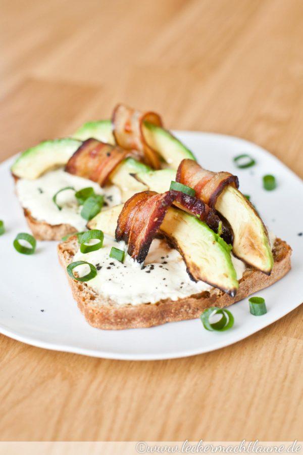 Rezeptbild: Avocado-Speck-Toast