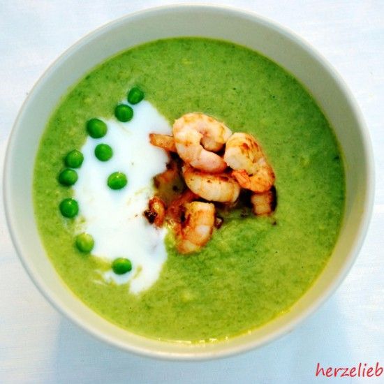 Rezeptbild: Zitronen-Kokoserbsensuppe mit Garnelen