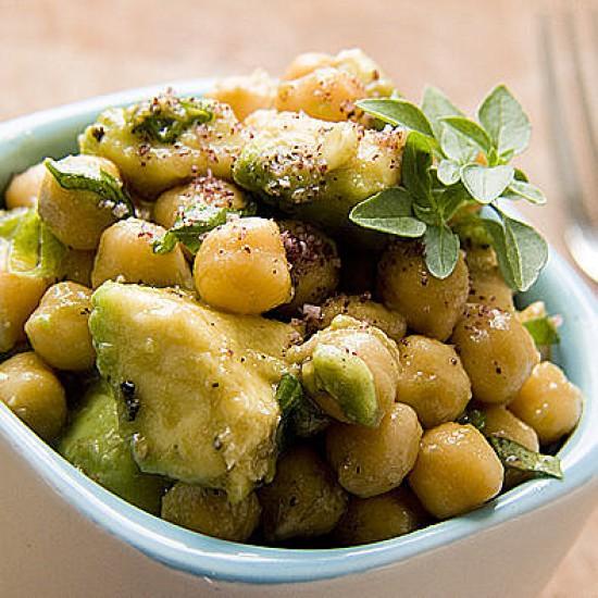 Rezeptbild: Kichererbsen-Avocado-Salat
