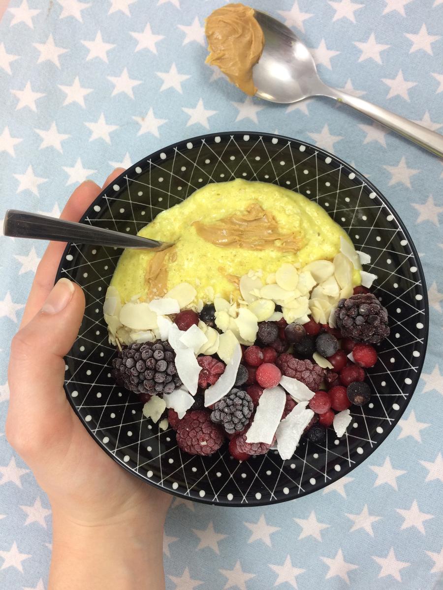 Rezeptbild: Cremiges Kurkuma Oatmeal