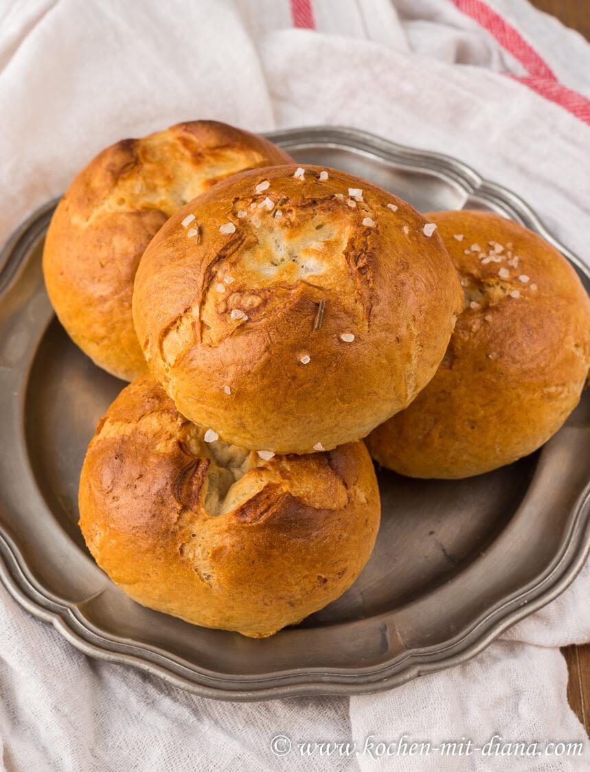 Rezeptbild: Laugenbrötchen