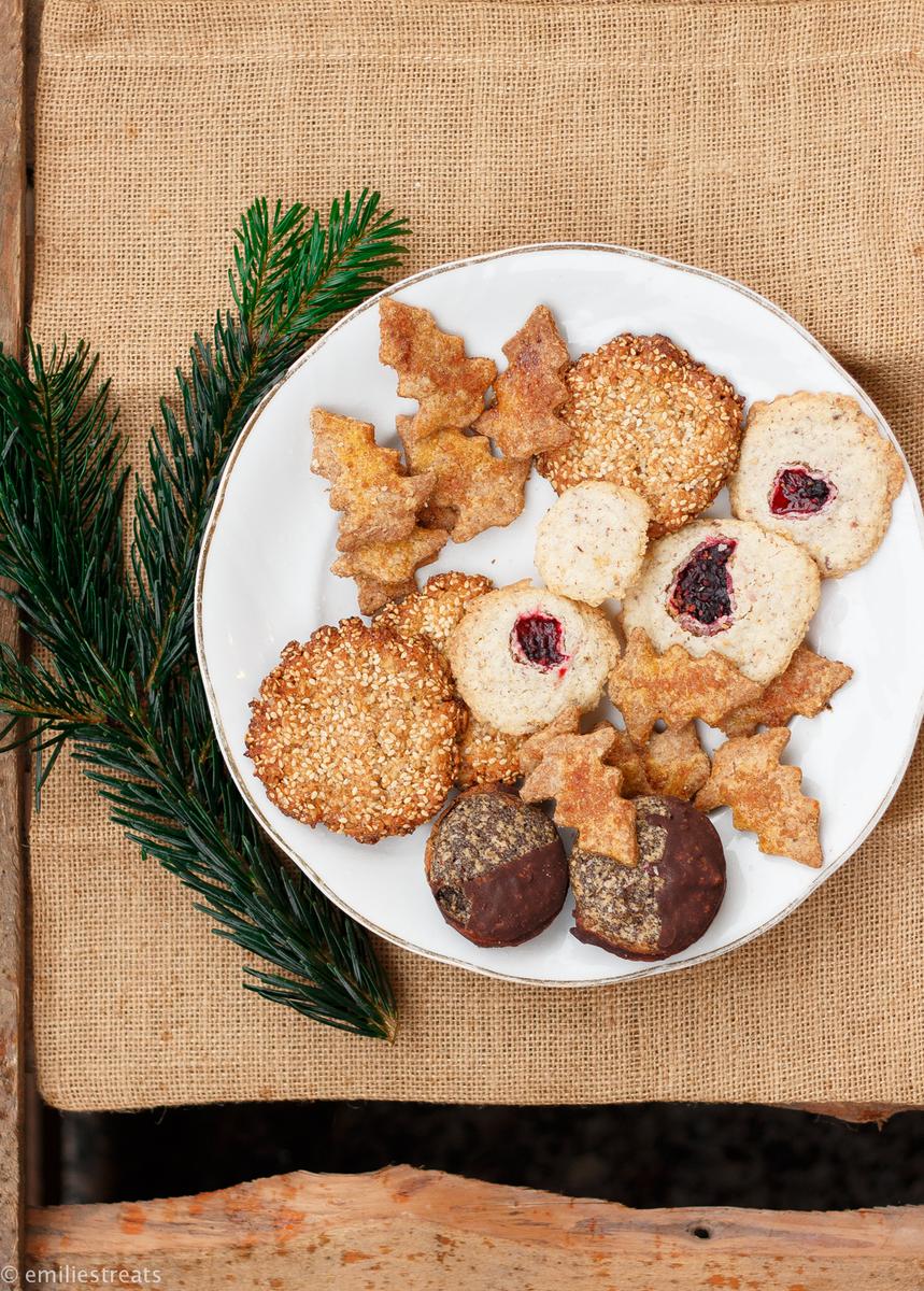 Rezeptbild: Vollkorn-Plätzchen & Glutenfreie Schneeflocken