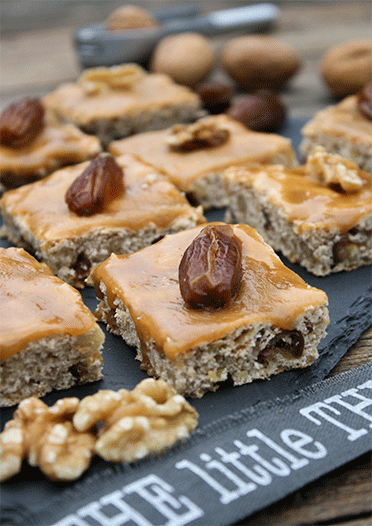 Rezeptbild: Dattelschnitten mit Karamell-Glasur