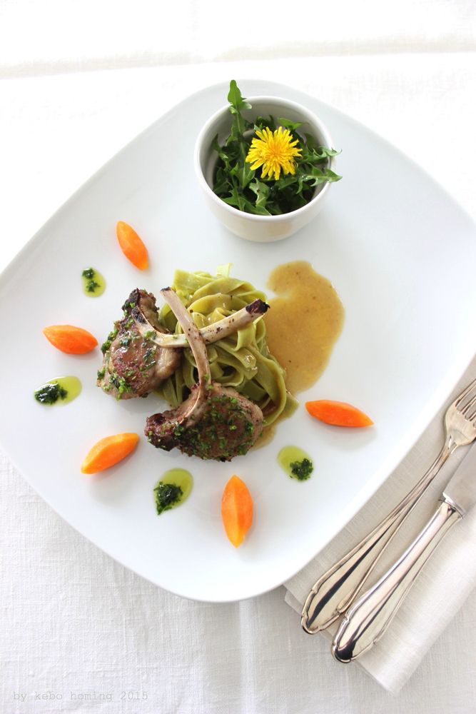 Rezeptbild: Lammkoteletts im Kräutermantel