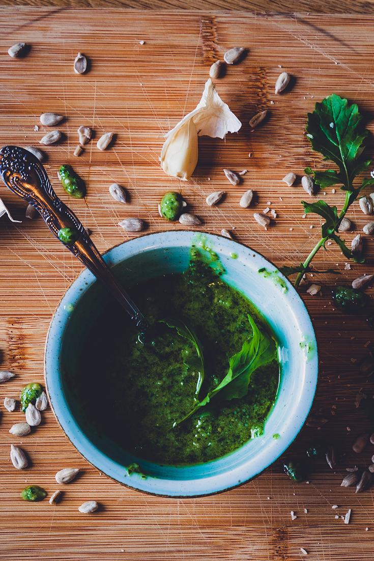 Rezeptbild: Rezept für nussiges, leicht scharfe Rucola-Pesto