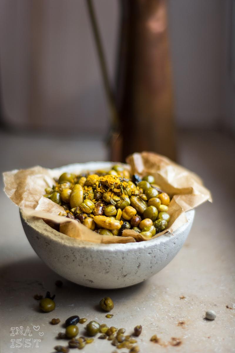 Rezeptbild: Knuspriger TV Snack - Geröstete Linsen, Erbsen und Bohnen