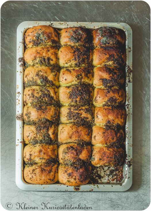 Rezeptbild: Kräuterbutter-Zupfbrötchen