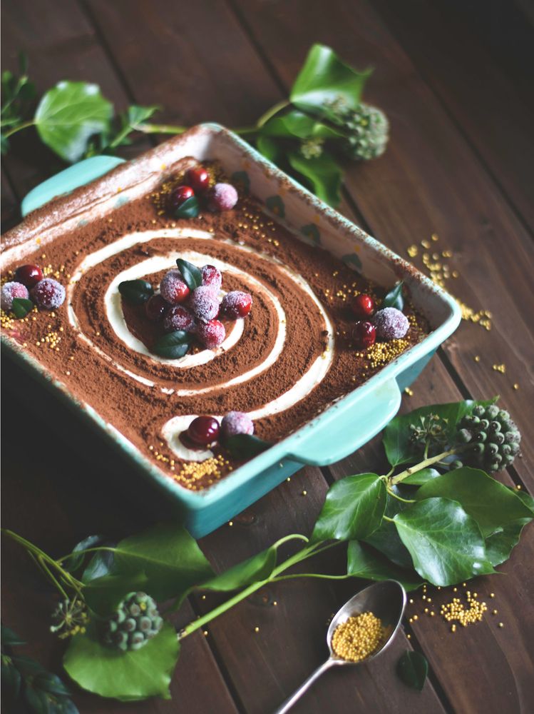 Rezeptbild: Himmlisches Spekulatius Tiramisu mit Beeren, Nüssen und Orange