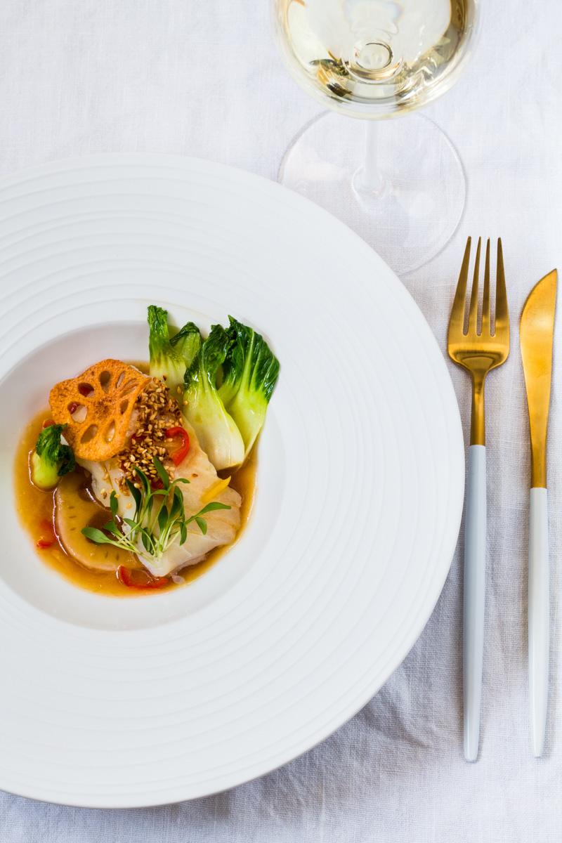 Rezeptbild: Kabeljau Sous-Vide | Lotus | Pak Choi | Süß-Saure Chili Sauce