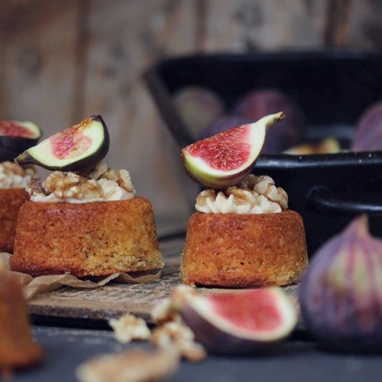 Rezeptbild: Triple Caramel Walnuss Savarins