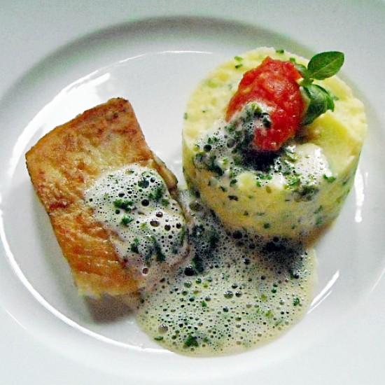 Rezeptbild: Viktoriabarsch mit Kerbelschaumsauce