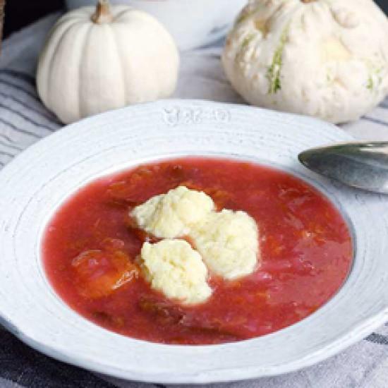 Rezeptbild: Pflaumensuppe mit Grießklößchen