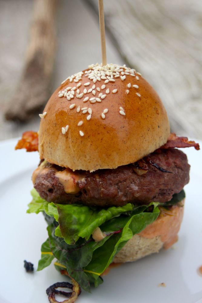 Rezeptbild: Buchweizen-Sesam Buns und Klassiksauce