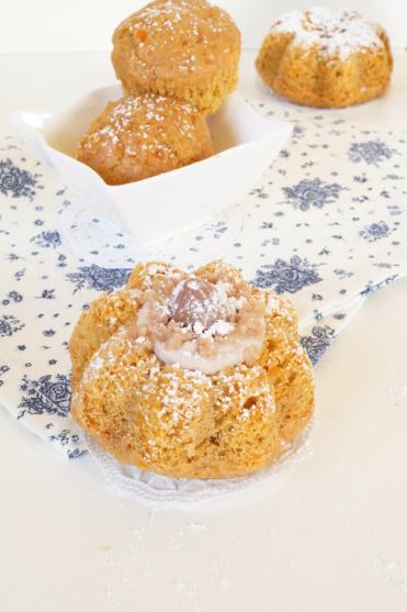 Rezeptbild: Kürbis Guglhupf mit Kastaniencreme