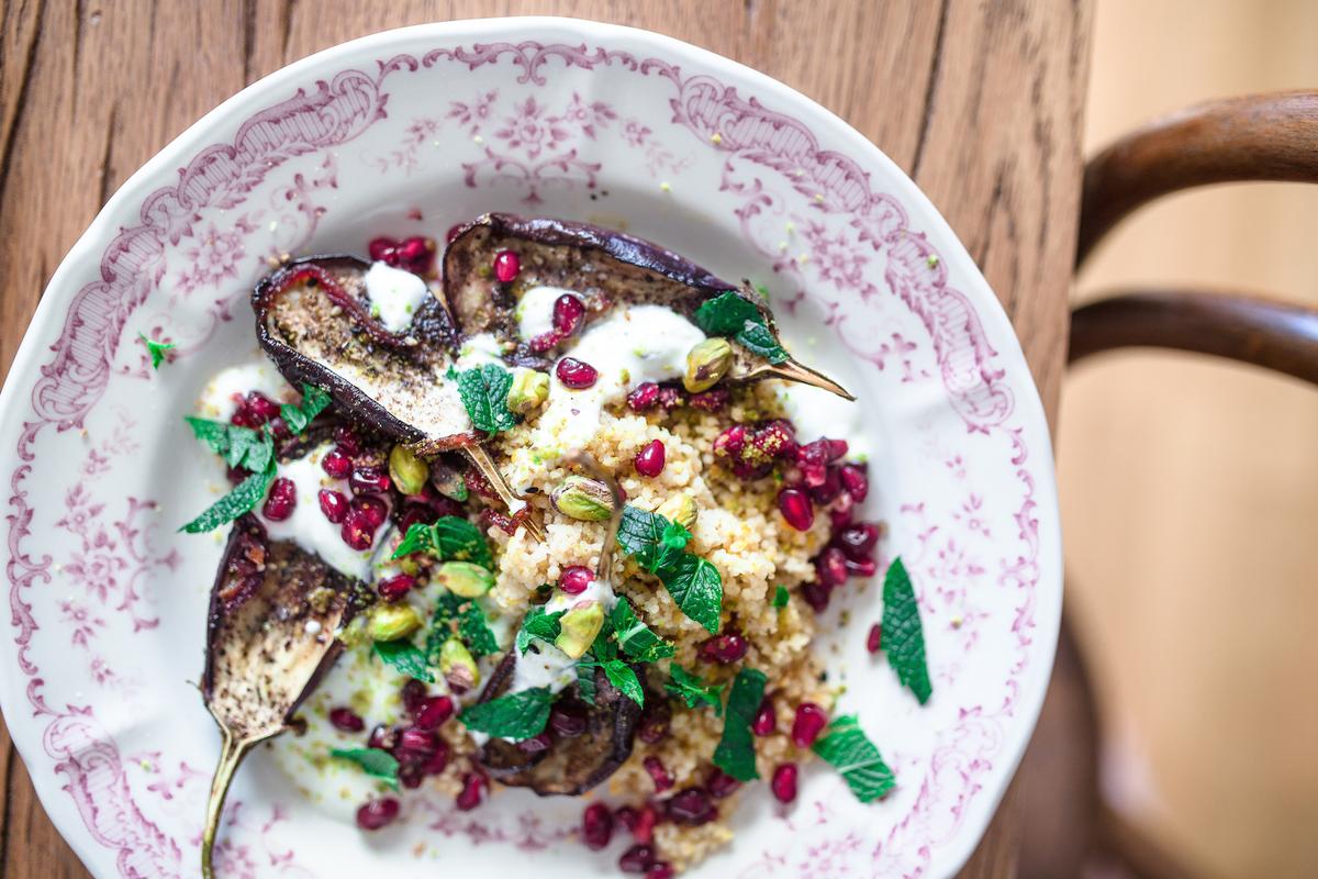 Rezeptbild: Dukkah Auberginen mit Safran Couscous