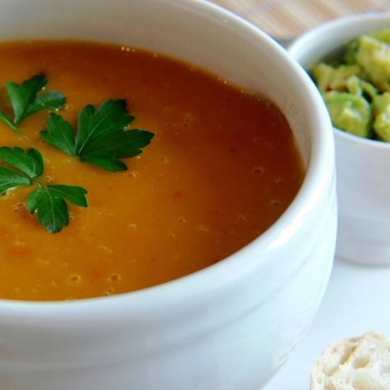 Rezeptbild: Süßkartoffelchilisuppe mit Avocadotartar