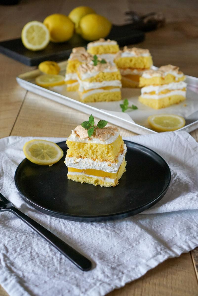 Rezeptbild: Fruchtige Zitronenschnitten
