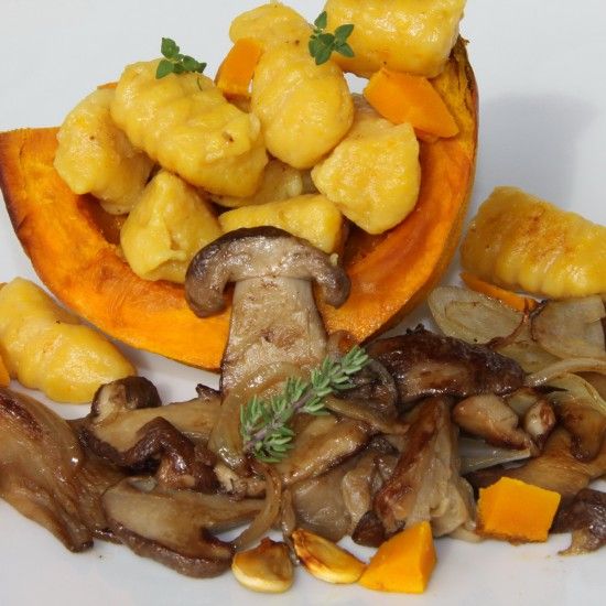 Rezeptbild: Kurbisgnocchi mit Steinpilzen