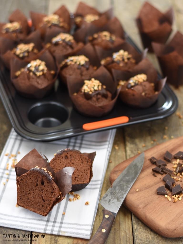 Rezeptbild: SCHOKOLADEN-MUFFINS MIT MANDELKROKANT
