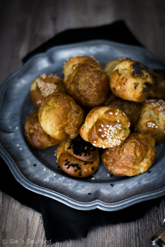 Rezeptbild: Käsewindbeutel {Gougères}