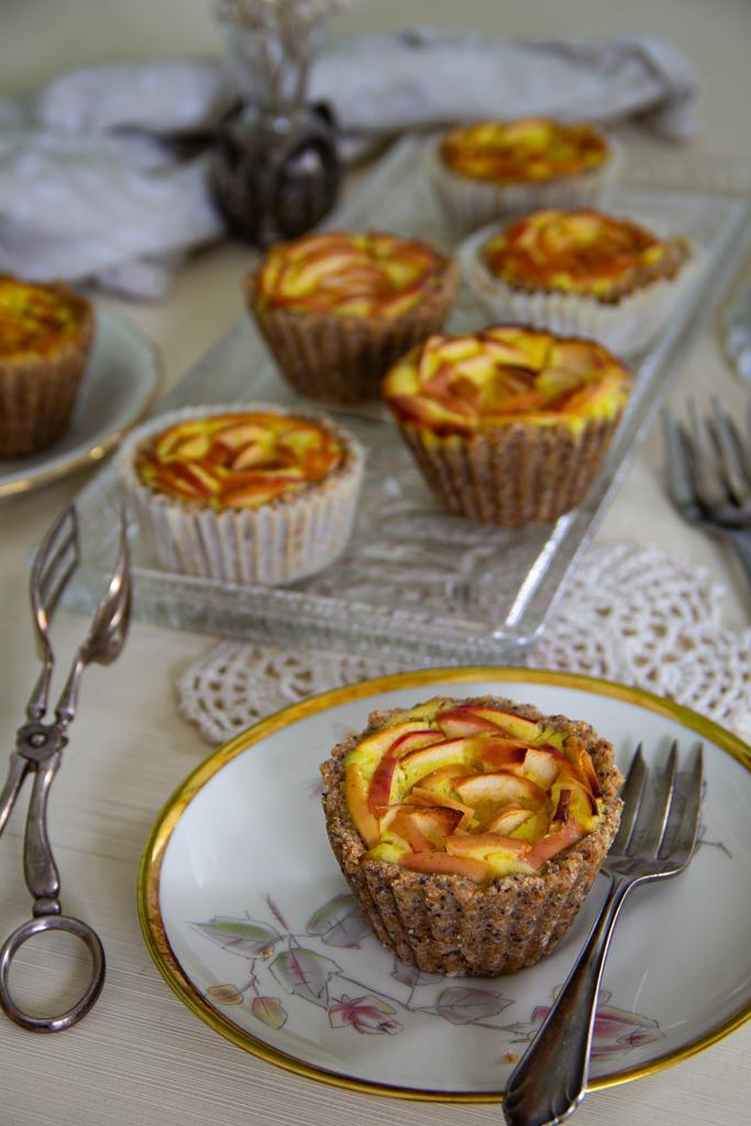 Rezeptbild: Zitronige Apfel-Käse-Törtchen mit Vollkorn