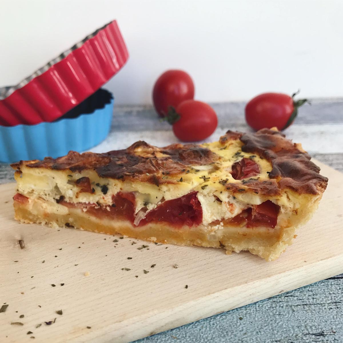 Rezeptbild: Tomatentarte mit Camembert