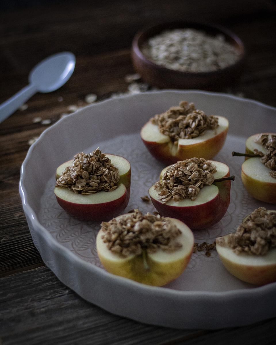Rezeptbild: Gefüllter Bratapfel mit Haferflocken