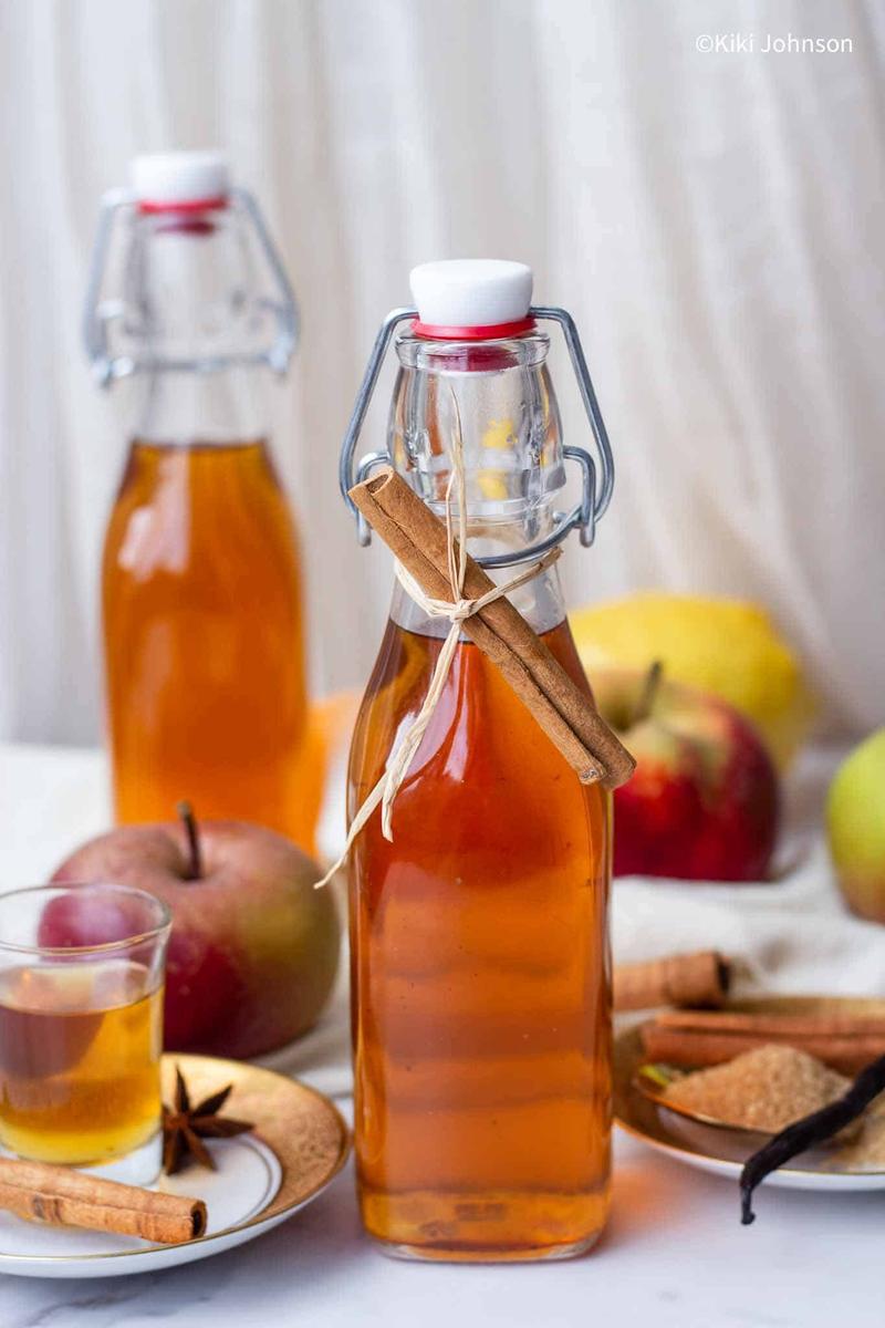 Rezeptbild: Bratapfel Likör