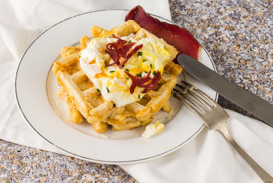 Rezeptbild: Käsewaffeln mit Speck
