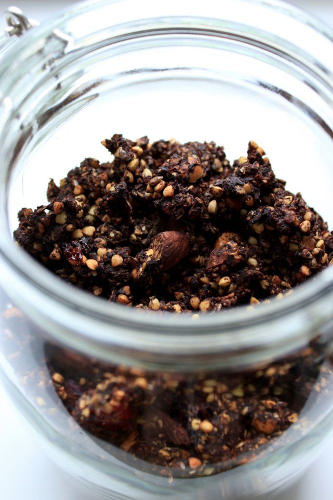 Rezeptbild: Schoko-Granola mit Buchweizen