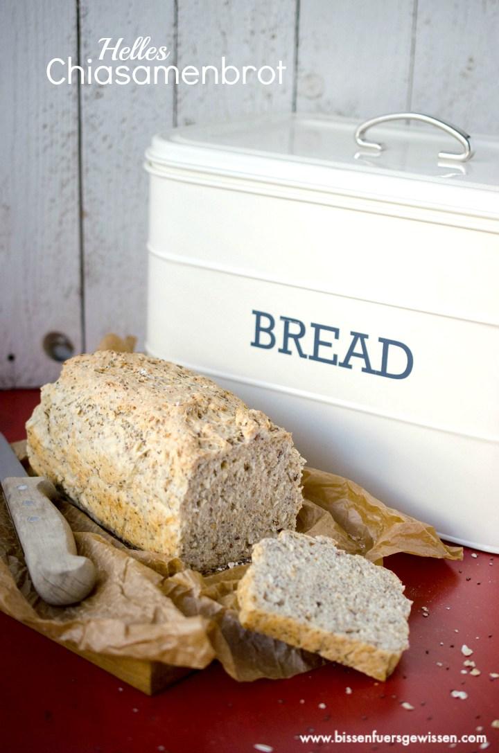 Rezeptbild: Helles Chiasamenbrot vegan