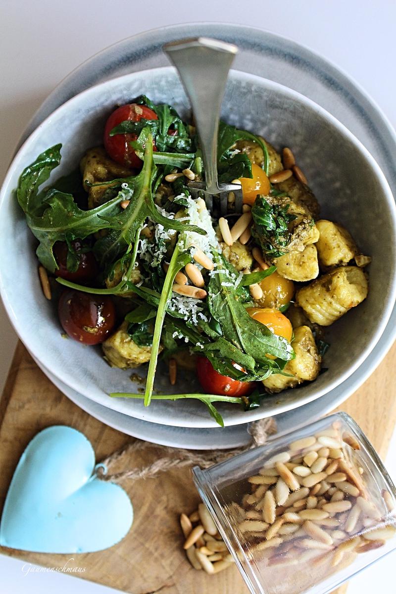 Rezeptbild: Rucola-Gnocchi & Pesto
