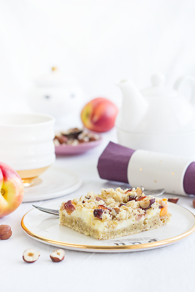Rezeptbild: Nektarinen-Käsekuchen mit Nussstreuseln