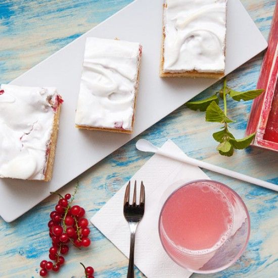 Rezeptbild: Ribiselkuchen mit Schneehaube