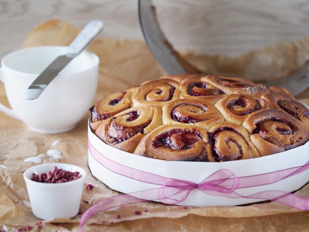 Rezeptbild: Himbeer-Rosenkuchen