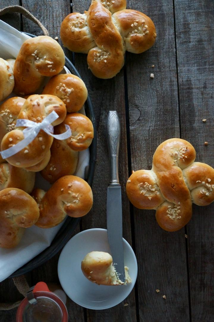 Rezeptbild: Neujährchen aus Hefeteig