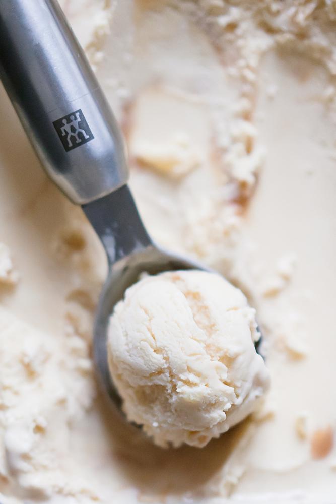Rezeptbild: Gesalzenes Karamell-Sahne-Eis