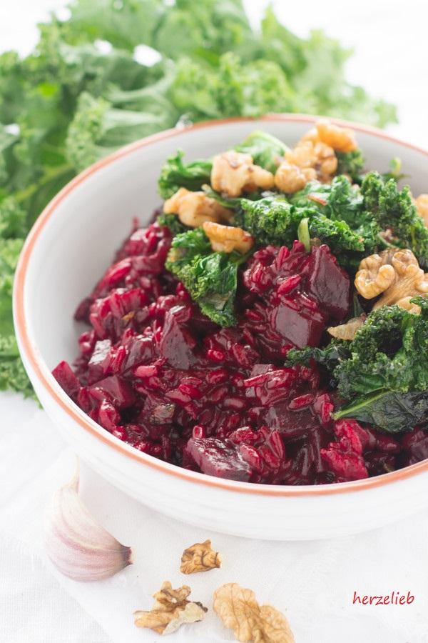 Rezeptbild: Rote Bete Risotto mit Grünkohl
