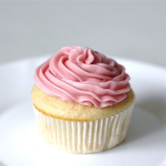 Rezeptbild: Zitronen Cupcakes mit Himbeer-Buttercreme