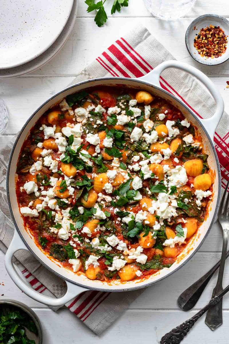 Rezeptbild: Würzige Gnocchi-Pfanne mit Feta und Tomaten