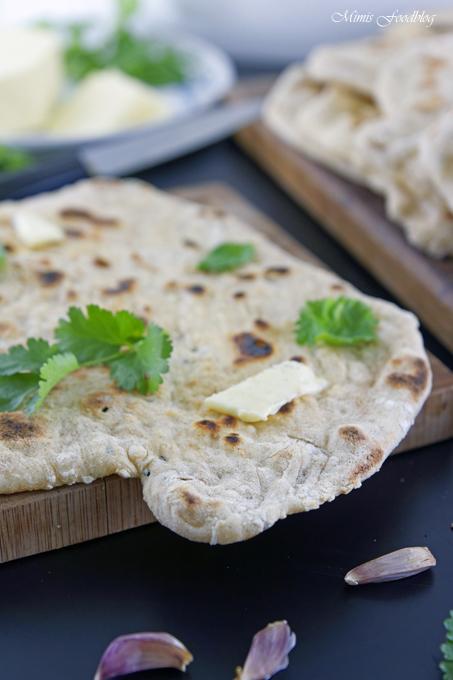 Rezeptbild: Gesundes Naan mit Dinkelvollkornmehl ~ das fluffige Fladenbrot mit Koriander und Pfeffer