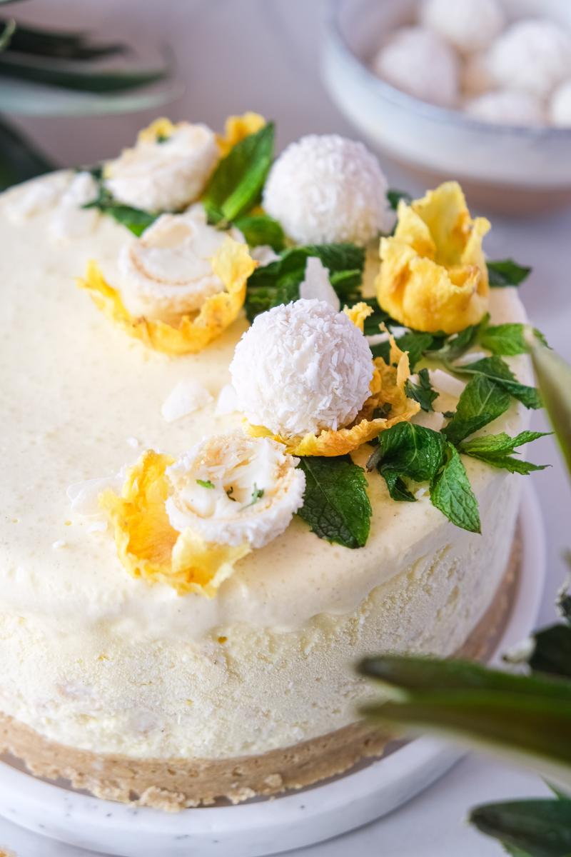 Rezeptbild: Raffaello Eistorte mit Ananas