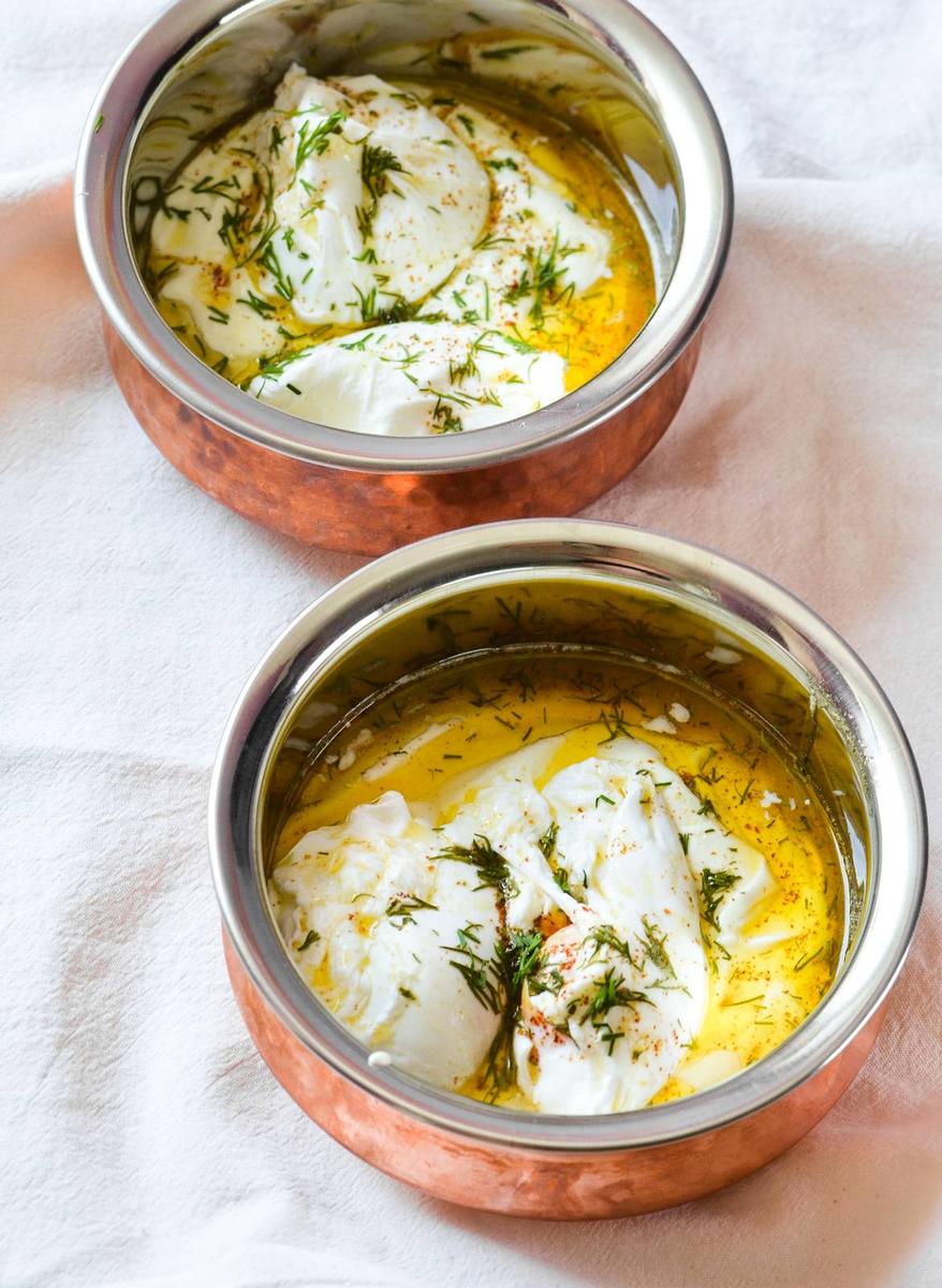 Rezeptbild: Türkische Eier (Çilbir)