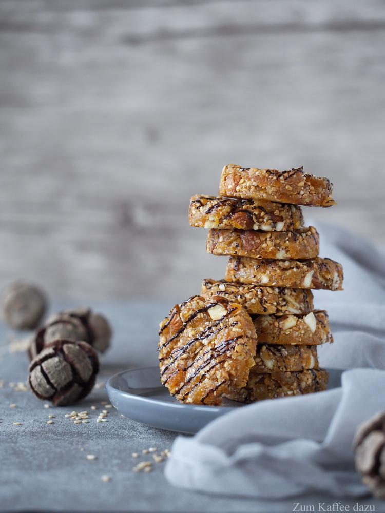 Rezeptbild: Aprikosen-Cookies mit geröstetem Sesam