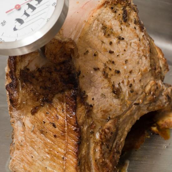 Rezeptbild: Karbonade vom Schwein mit Aprikosen-Dattelsauce