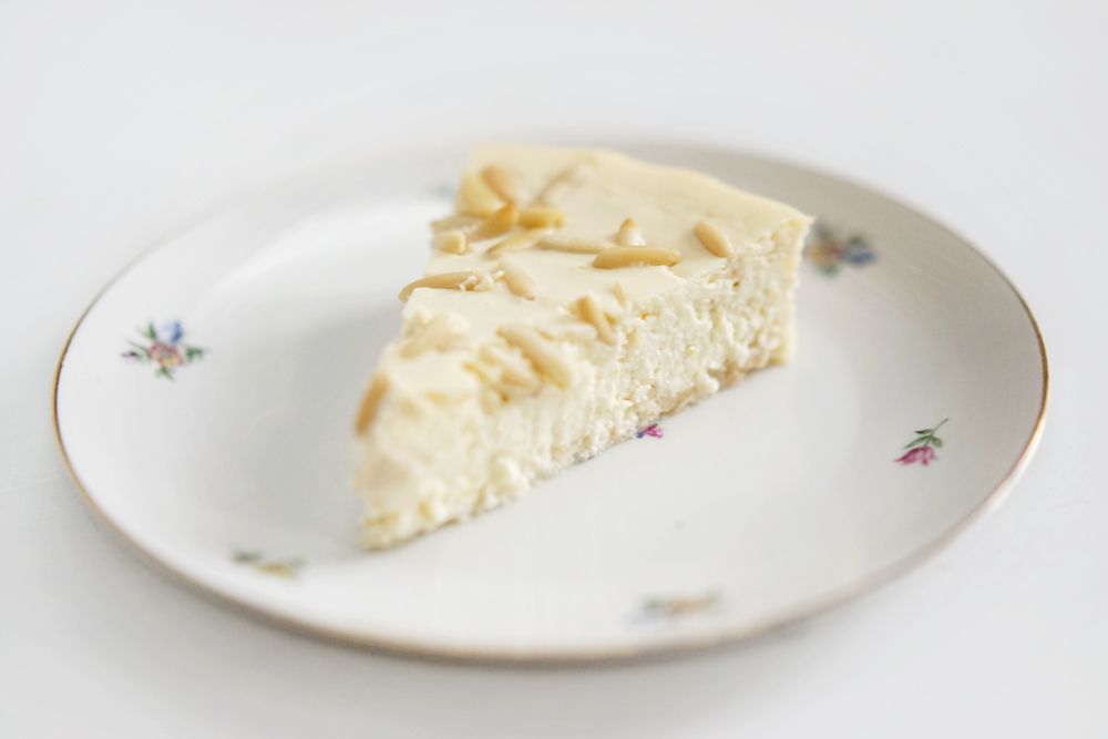 Rezeptbild: Zitronen-Ricotta-Tarte mit Pinienkernen