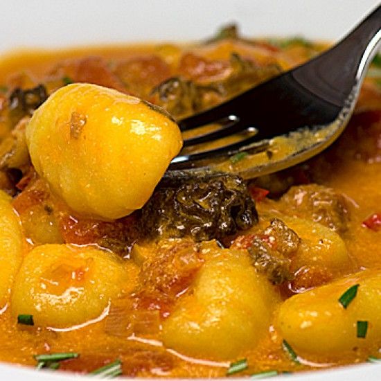 Rezeptbild: Gnocchi mit Tomaten-Morchel-Sauce