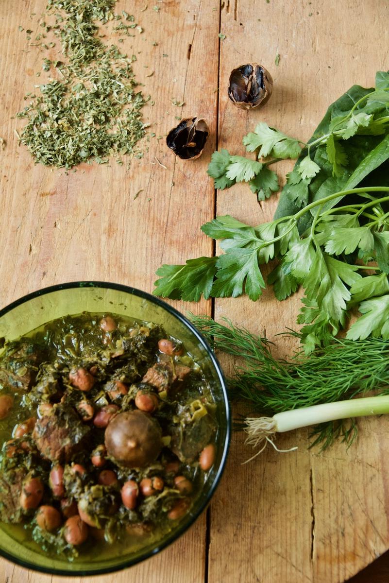 Rezeptbild: Ghorme Sabzi - Persisches Rinderragout in Kräuter